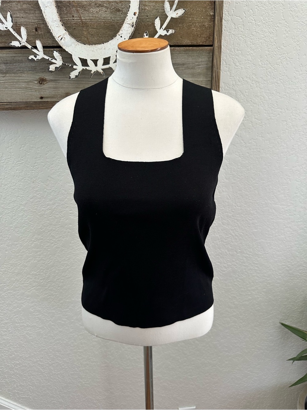 Anthropologie Sachin & Babi Black Square Neck Women's Tank Top size M NWT